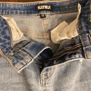 Katie J NYC distressed Jeans (kids)